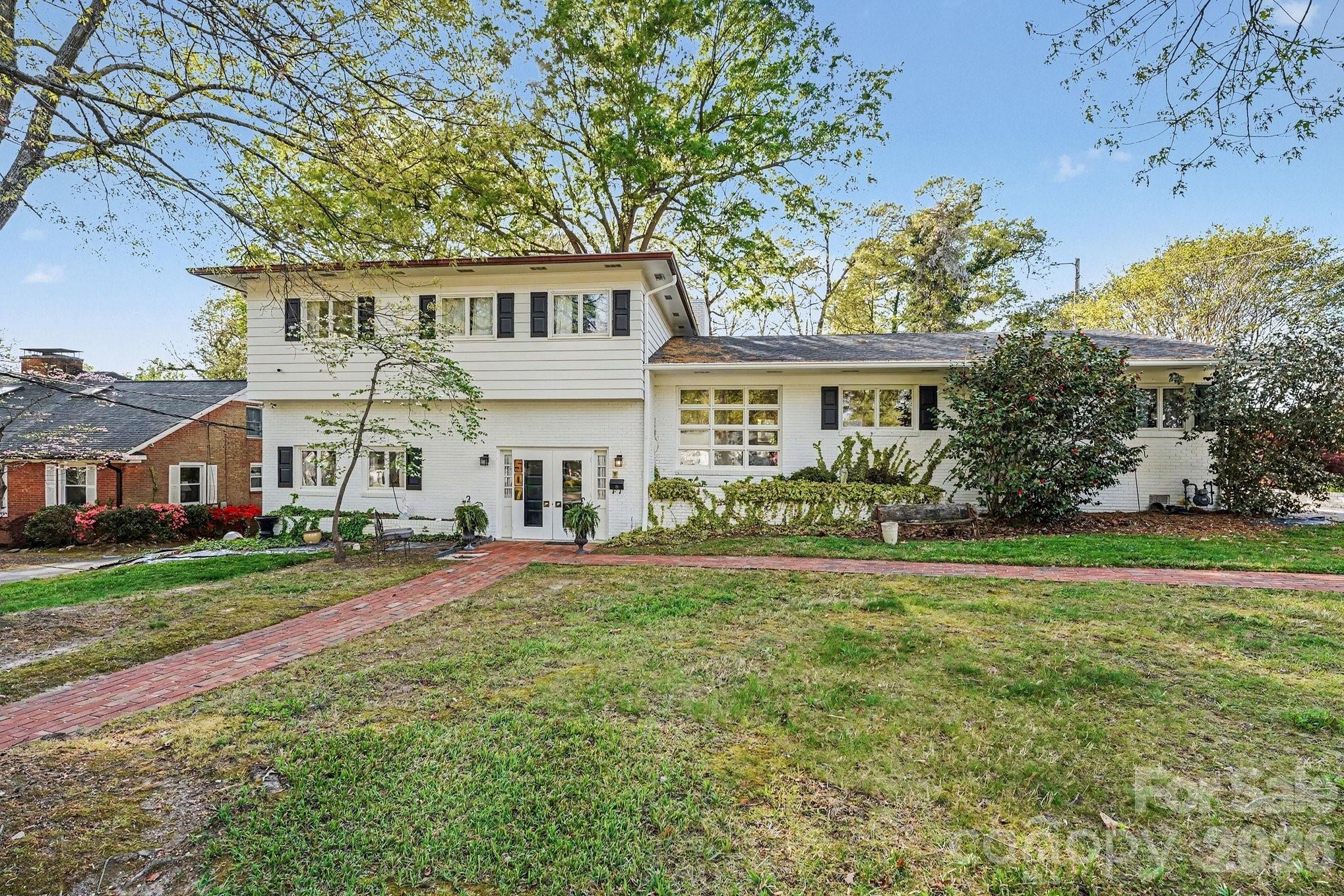 507 Florham Drive High Point, NC 27262 - Photo 2 of 28