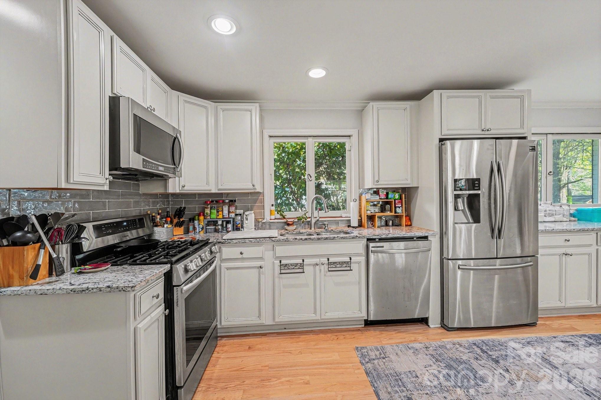 507 Florham Drive High Point, NC 27262 - Photo 7 of 28