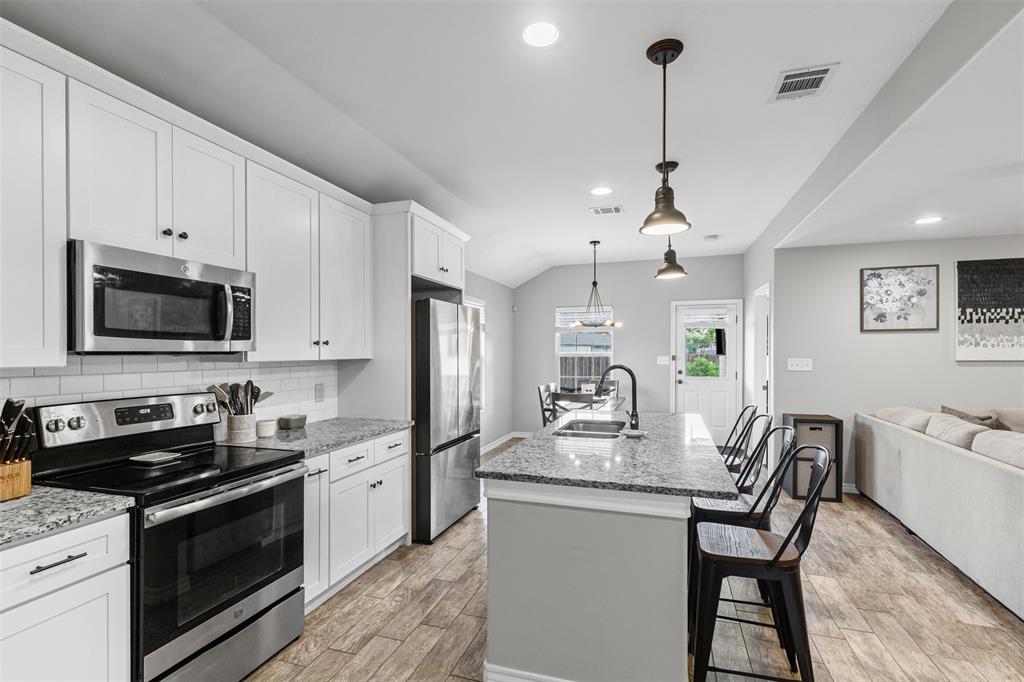 2104 Shane Avenue Fort Worth, TX 76134 - Photo 14 of 39