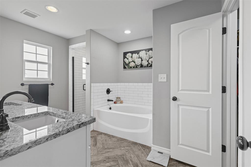 2104 Shane Avenue Fort Worth, TX 76134 - Photo 23 of 39