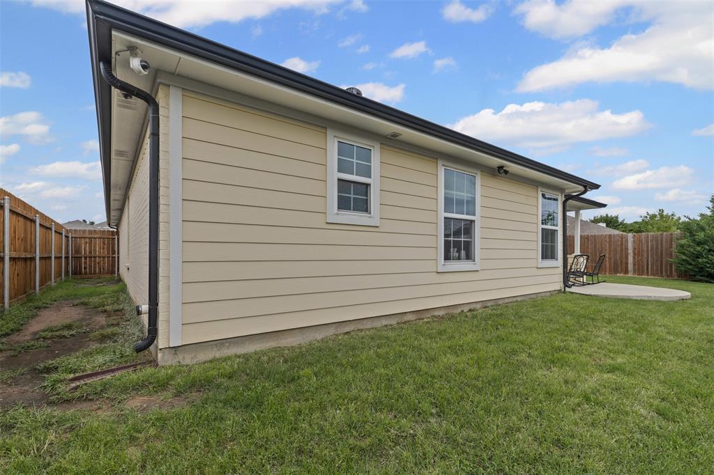 2104 Shane Avenue Fort Worth, TX 76134 - Photo 30 of 39