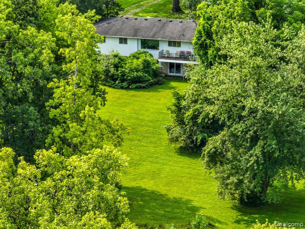 30540 North Greenbriar Road Franklin, MI 48025 - Photo 4 of 41