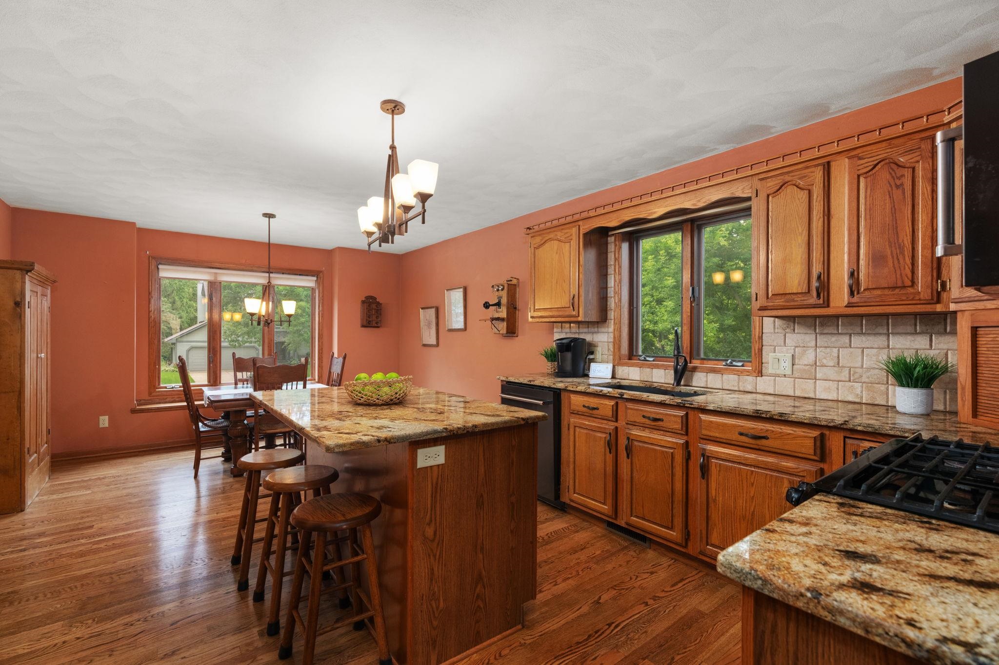 22 Stacy Lane Madison, WI 53716 - Photo 12 of 42