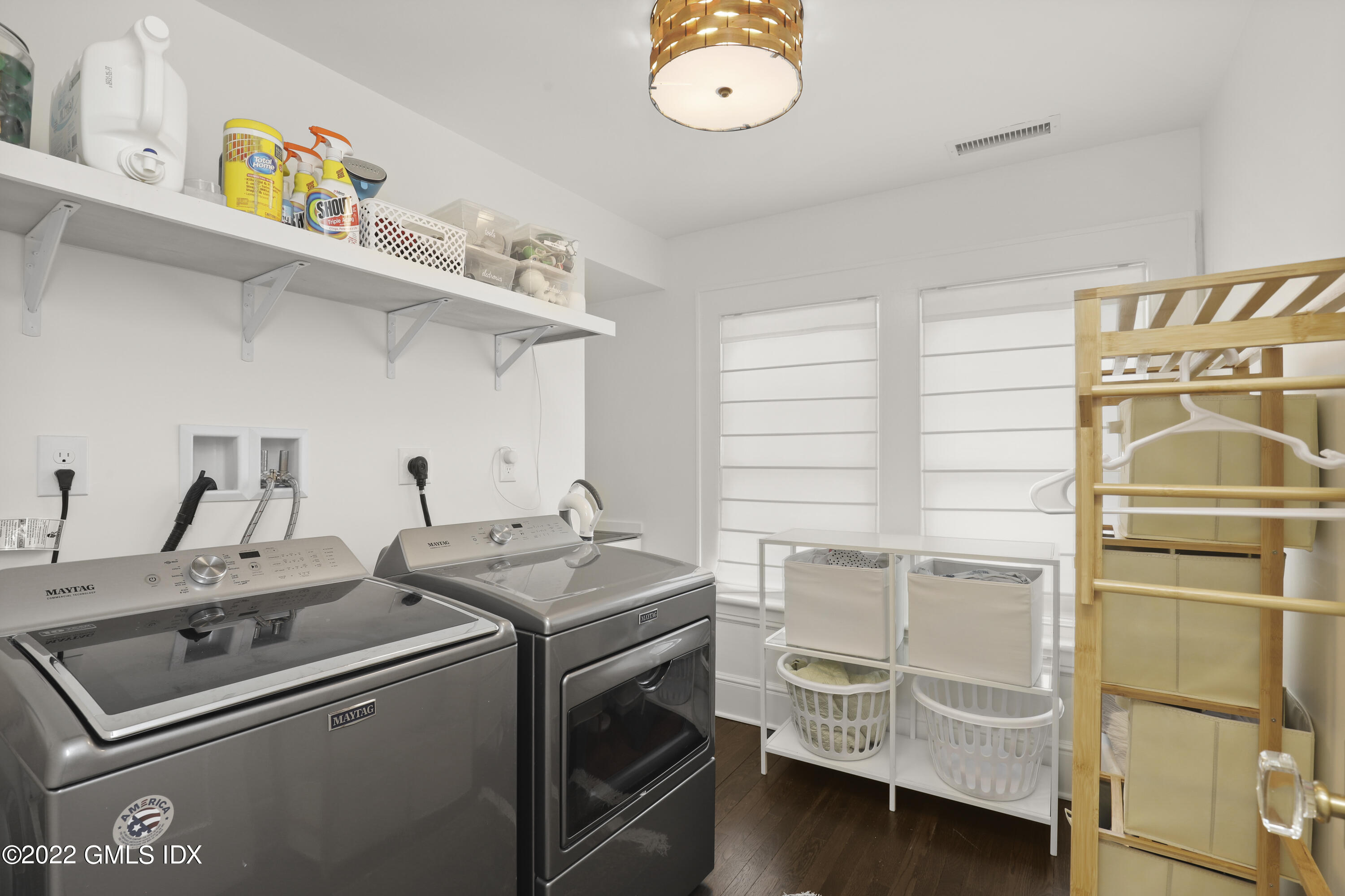 34 Hassake Road Old Greenwich, CT 06870 - Photo 18 of 34 34 Hassake Rd Old Greenwich CT-print-030