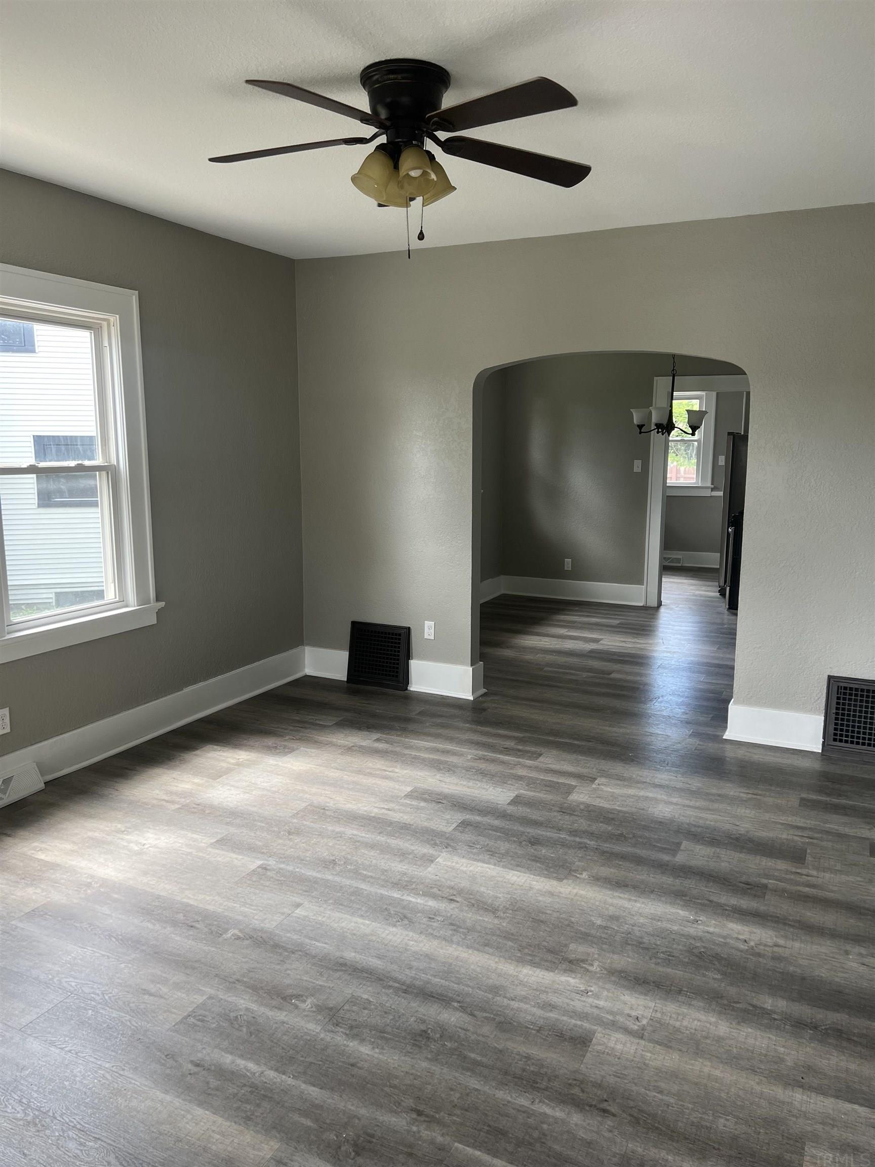 2305 Oakridge Road Fort Wayne, IN 46805 - Photo 2 of 14 Gallery Image 2