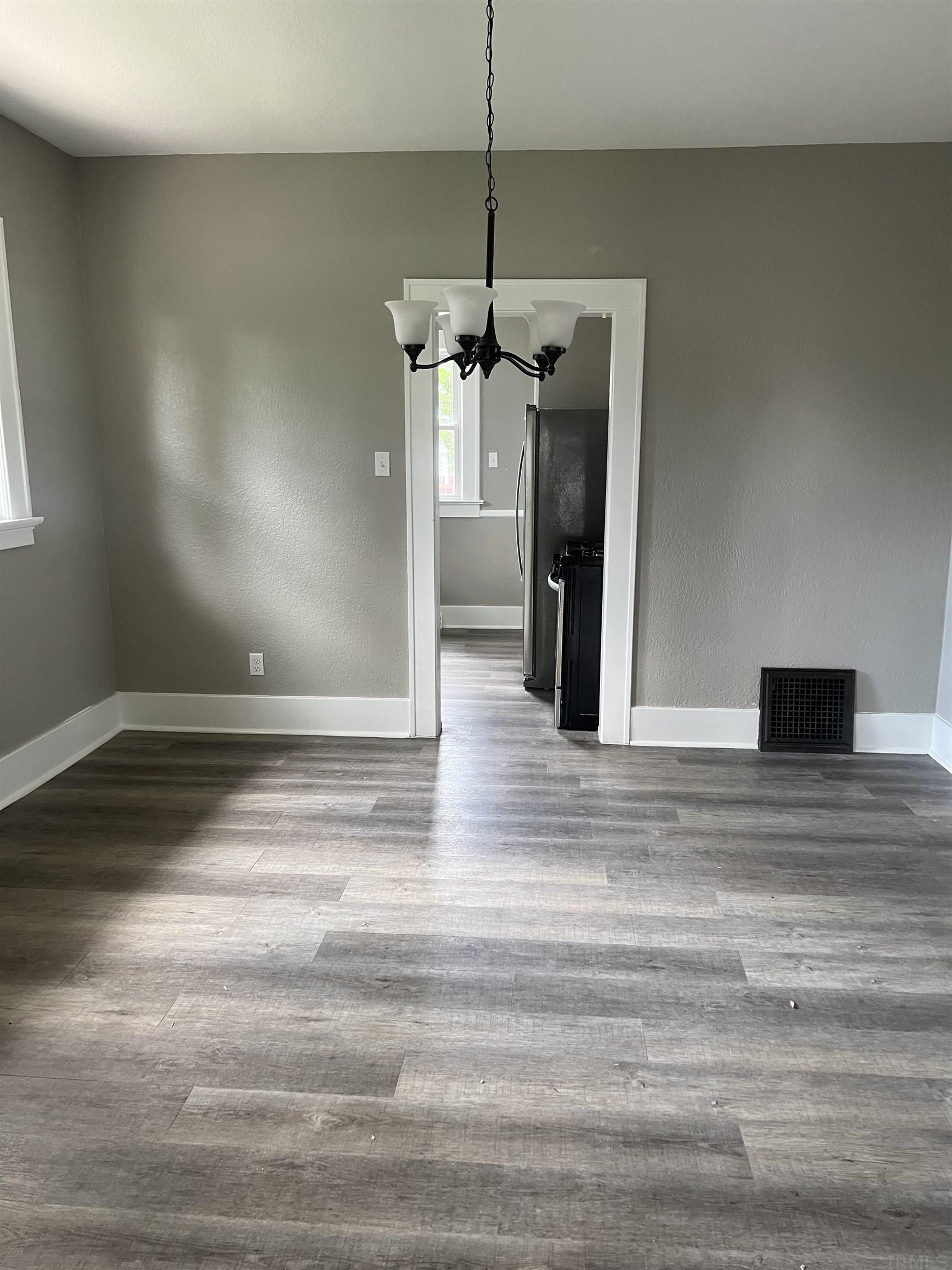 2305 Oakridge Road Fort Wayne, IN 46805 - Photo 3 of 14 Gallery Image 3