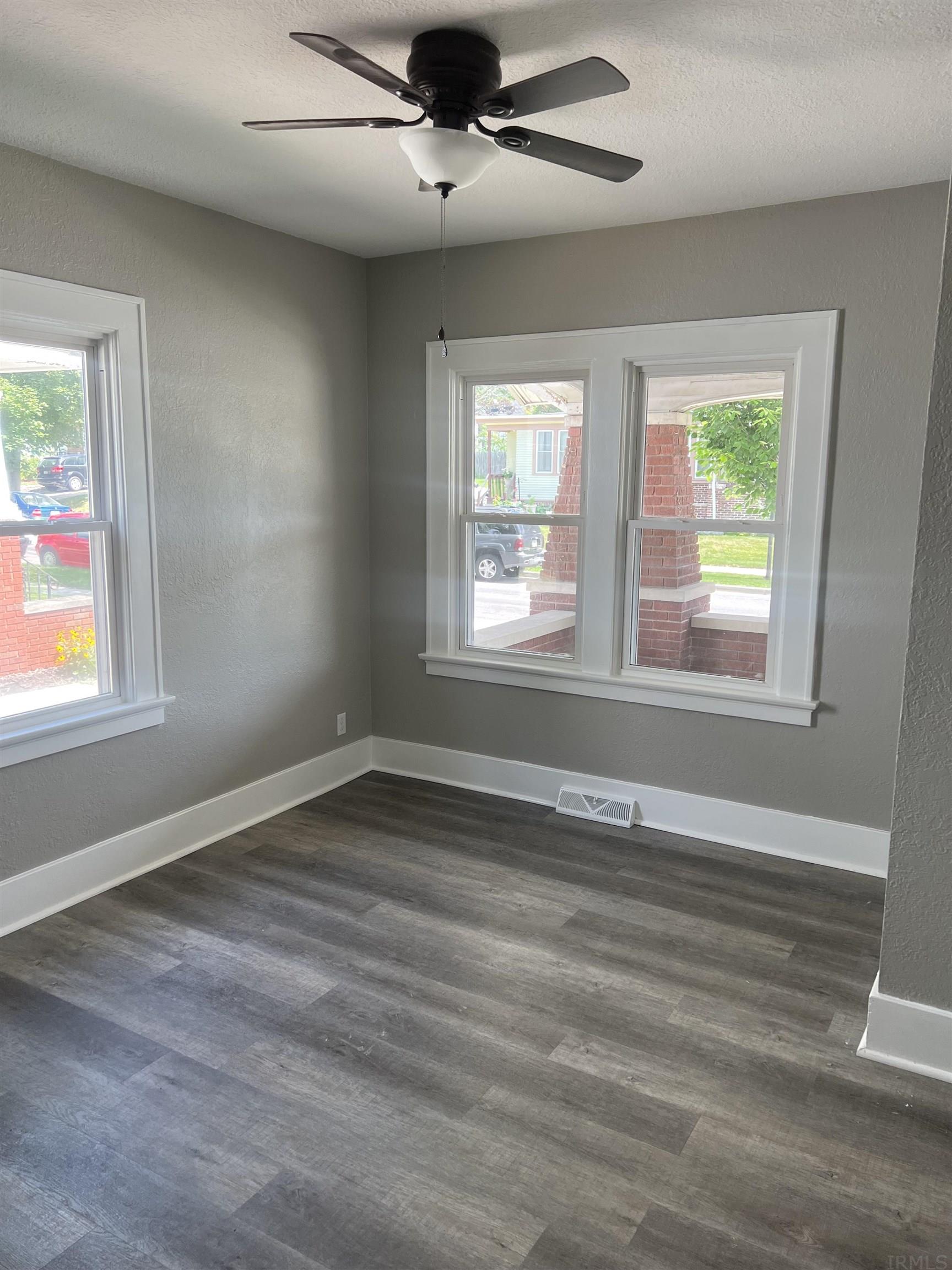 2305 Oakridge Road Fort Wayne, IN 46805 - Photo 9 of 14 Gallery Image 9