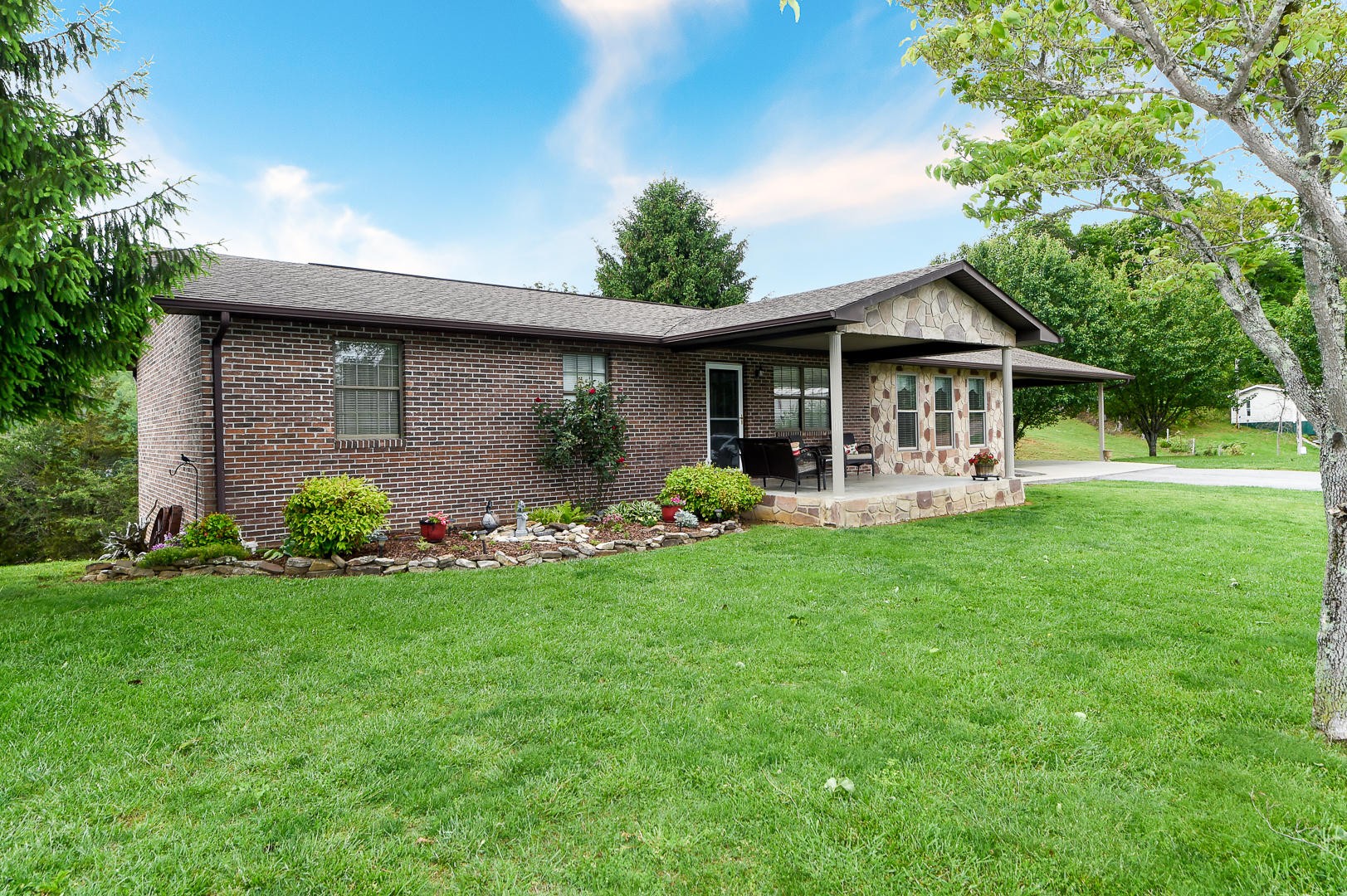 271 Shoffner Road Sharps Chapel, TN 37866 - Photo 3 of 29 Gallery Image 3