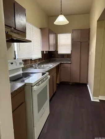 $725 | 115 St Francis Avenue, Unit 2, San Antonio, TX 78204