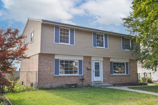$354,900 | 635 East Price Avenue, Milwaukee, WI 53207