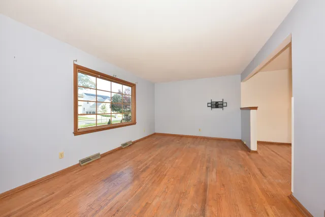 $354,900 | 635 East Price Avenue, Milwaukee, WI 53207