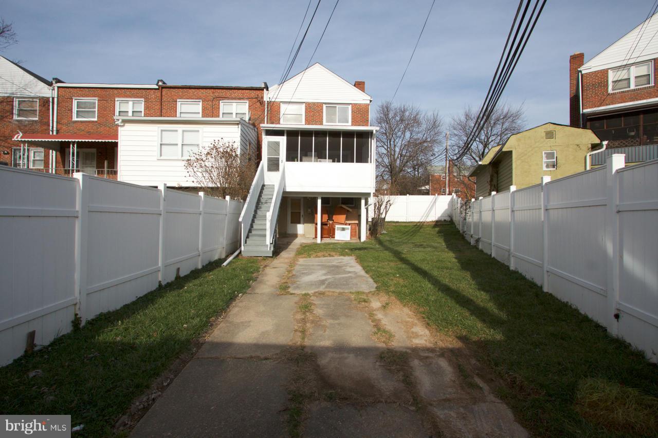 1261 Deanwood Road Baltimore, MD 21234 - Photo 20 of 22 a view of a back yard of the house