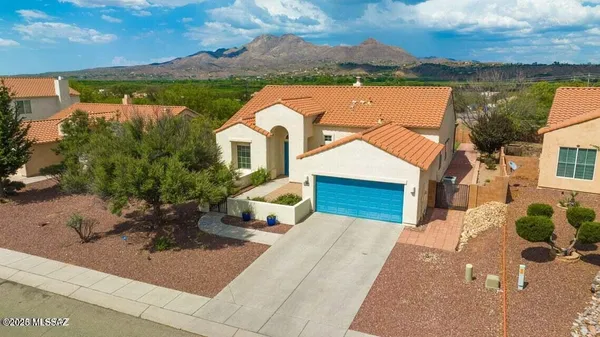 $1,950 | 401 Via Capri, Rio Rico, AZ 85648