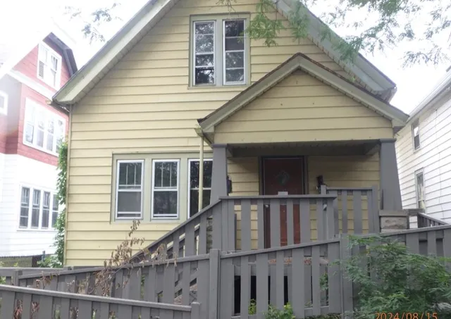$25,800 | 3206 North 12th Street, Milwaukee, WI 53206