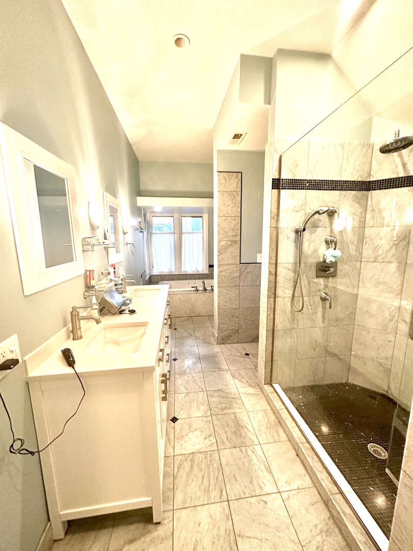 1241 Maple Avenue Wilmette, IL 60091 - Photo 9 of 13 a bathroom with a shower