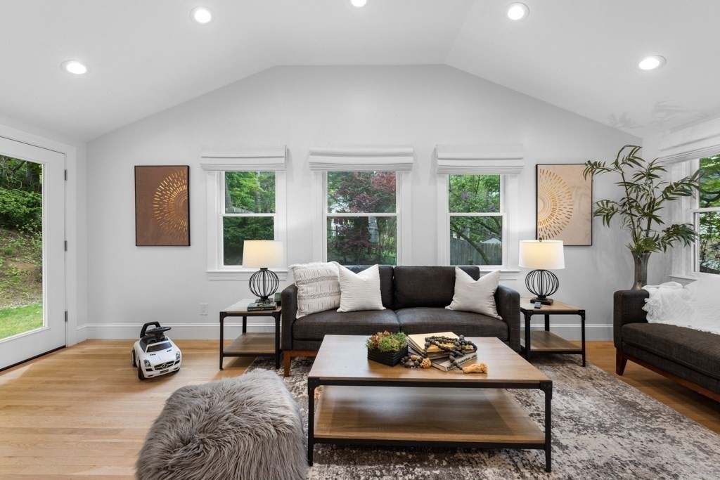 127 Prospect Street Wellesley, MA 02481 - Photo 15 of 40