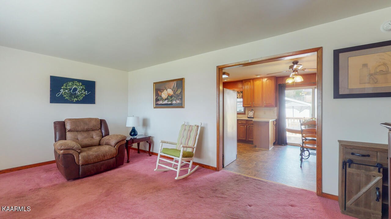 5409 Bluefield Road Knoxville, TN 37921 - Photo 13 of 33 a living room with furniture and a area