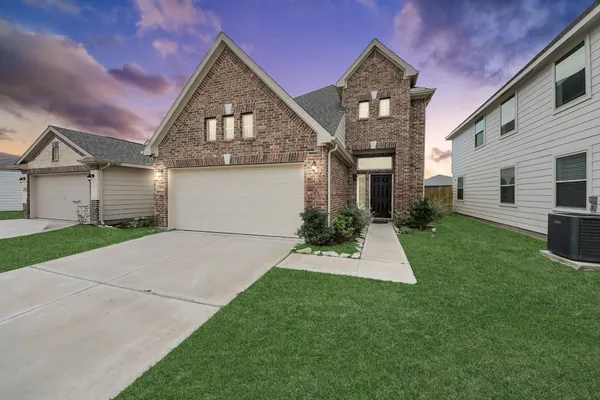 $329,900 | 5324 CJ Walker Lane, Houston, TX 77048