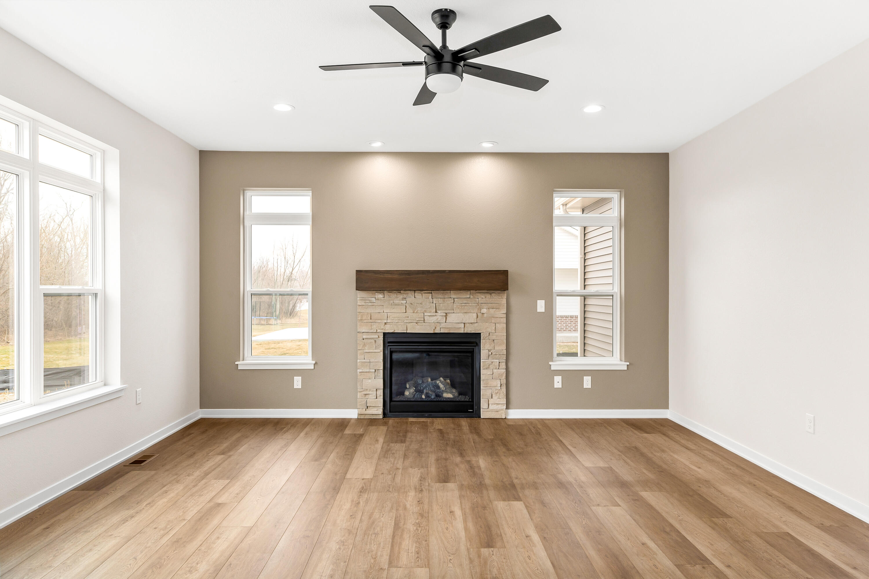 2264 Ravenswood Road Burlington, WI 53105 - Photo 9 of 37 2264 Ravenswood Rd-12