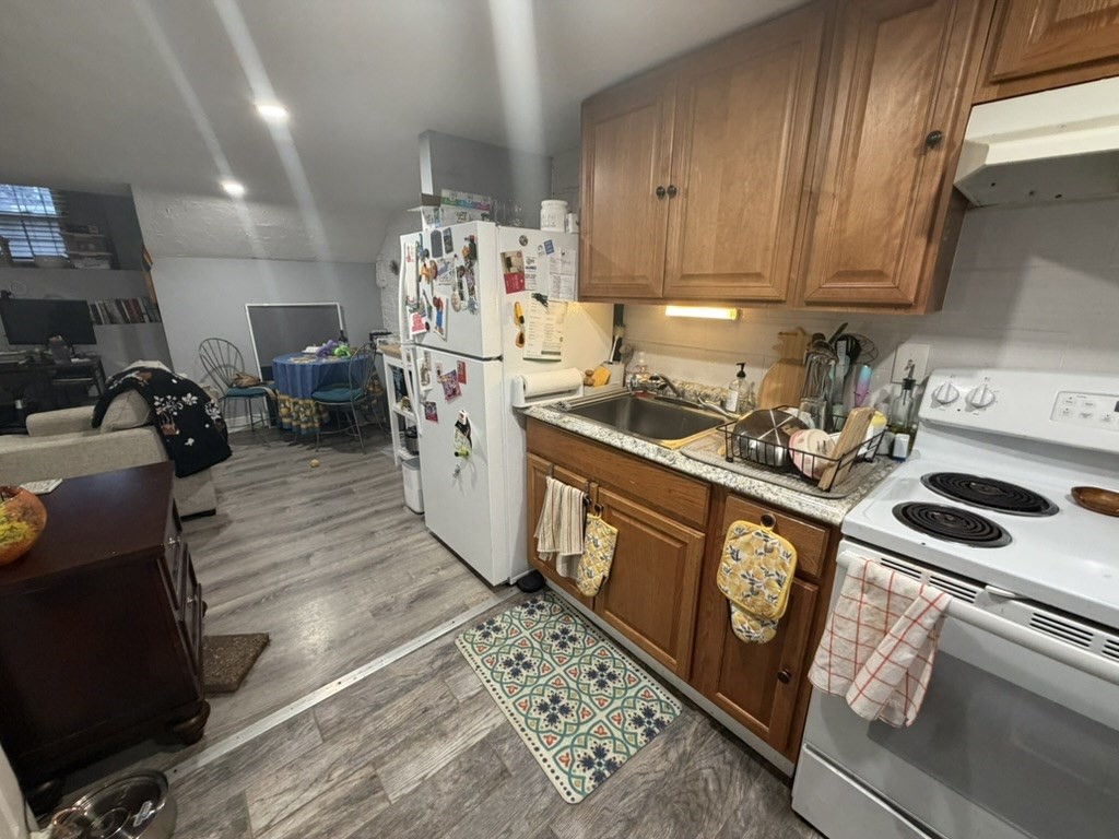 39 Irving Street, Unit 1 Boston, MA 02114 - Photo 10 of 12