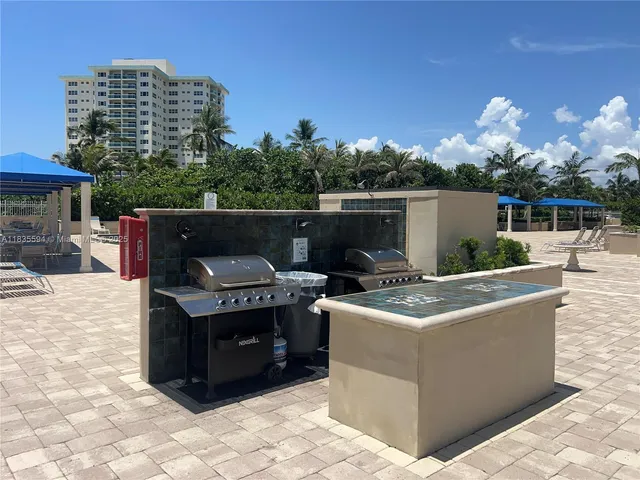 $299,900 | 2000 South Ocean Boulevard, Unit 16P, Lauderdale-by-the-Sea, FL 33062