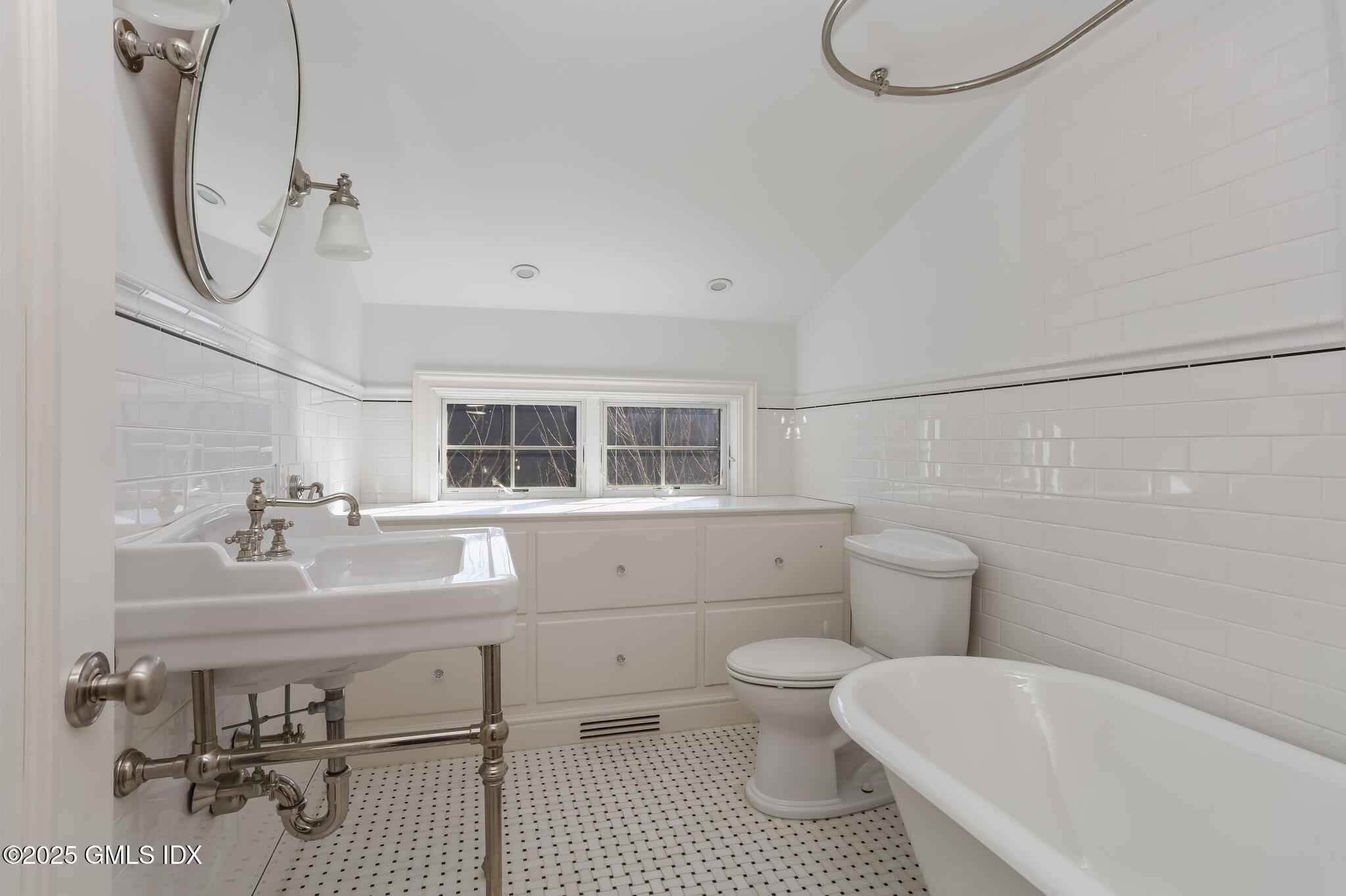 21 Prospect Street Greenwich, CT 06830 - Photo 23 of 28 28-web-or-mls-21-prospect-st