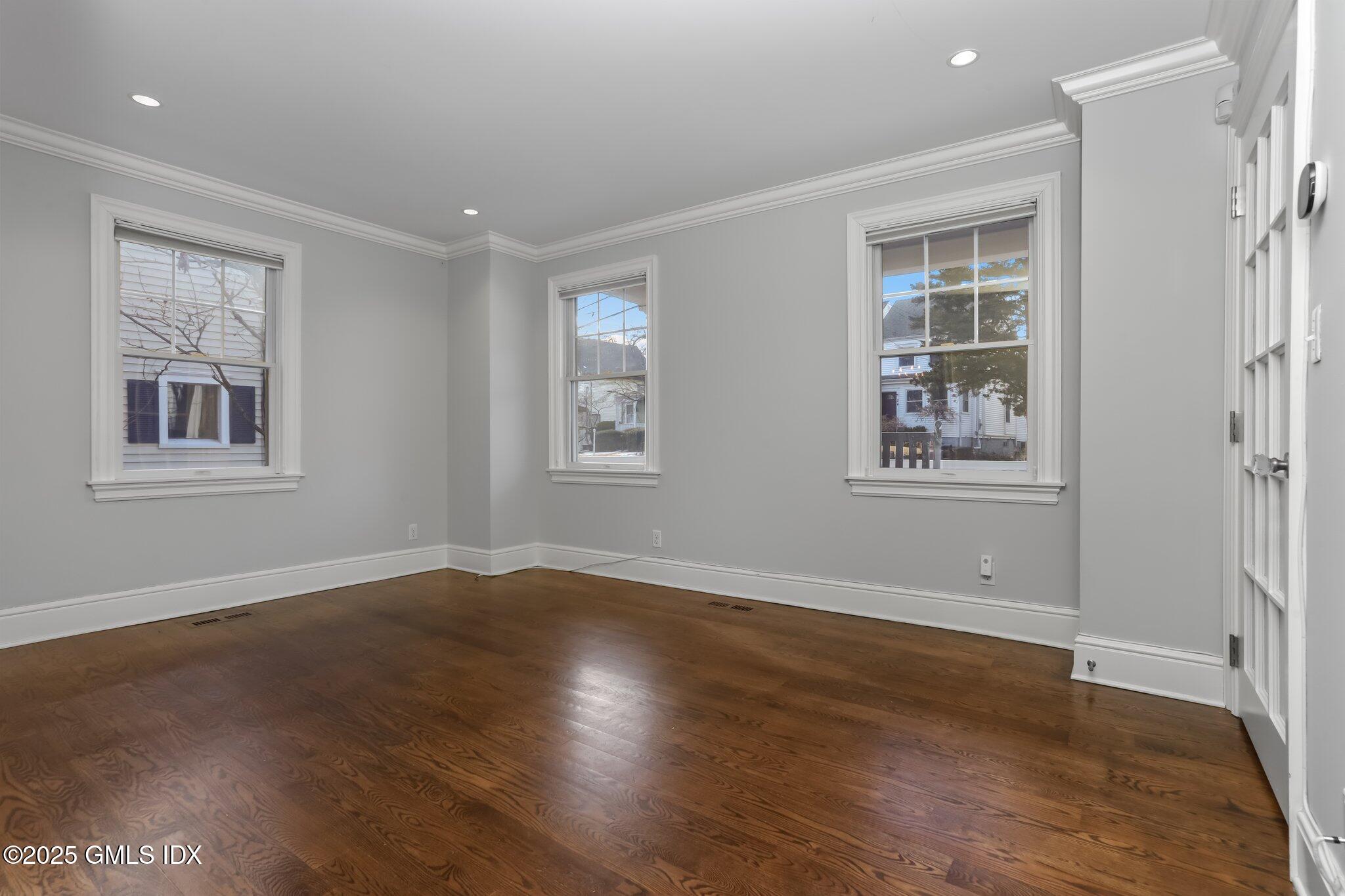 21 Prospect Street Greenwich, CT 06830 - Photo 5 of 28 4-web-or-mls-21-prospect-st