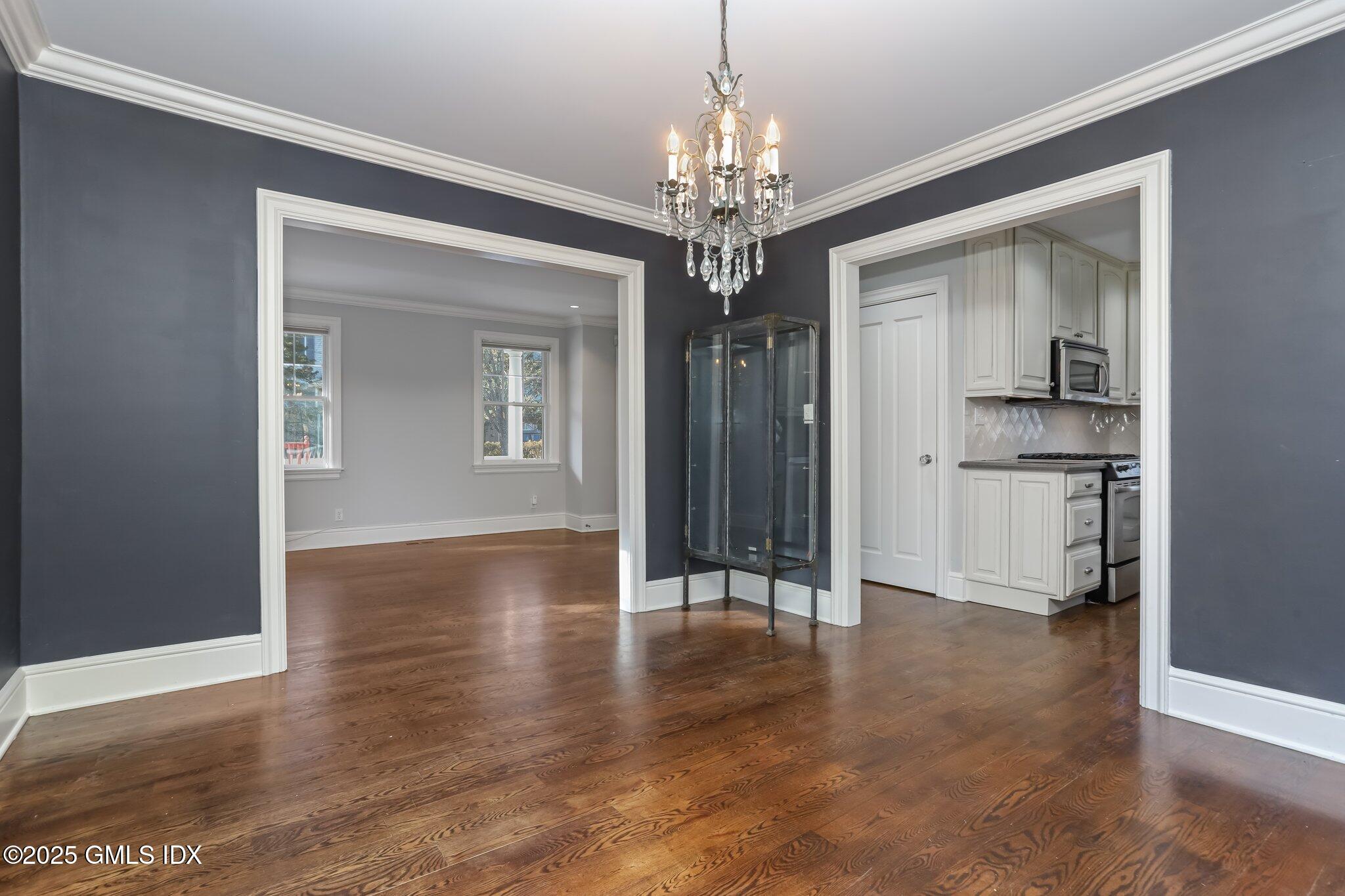 21 Prospect Street Greenwich, CT 06830 - Photo 9 of 28 9-web-or-mls-21-prospect-st