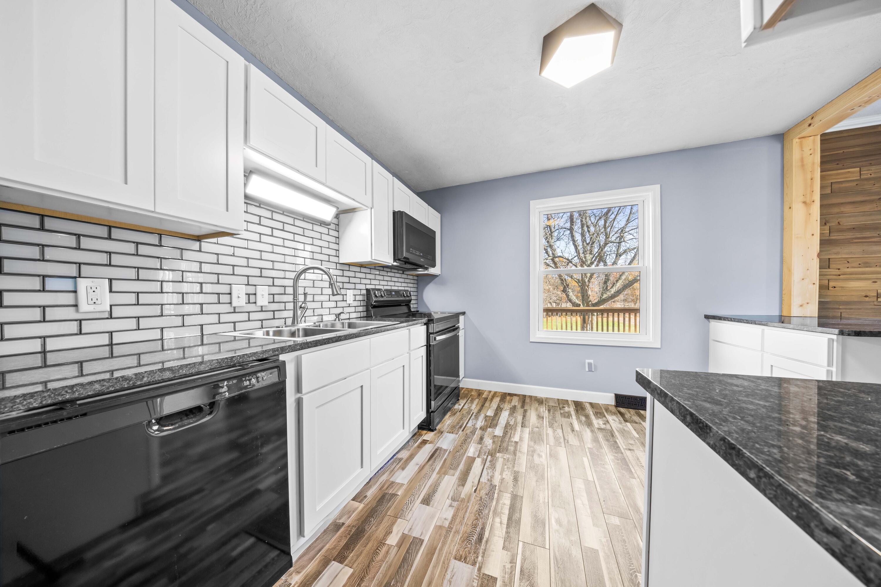 403 Green Street Springport, MI 49284 - Photo 9 of 21 _P7A0738_E