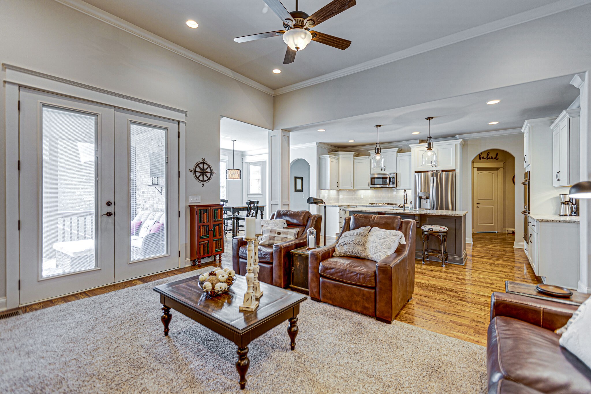 6005 Canberra Court Spring Hill, TN 37174 - Photo 9 of 55 a living room with furniture