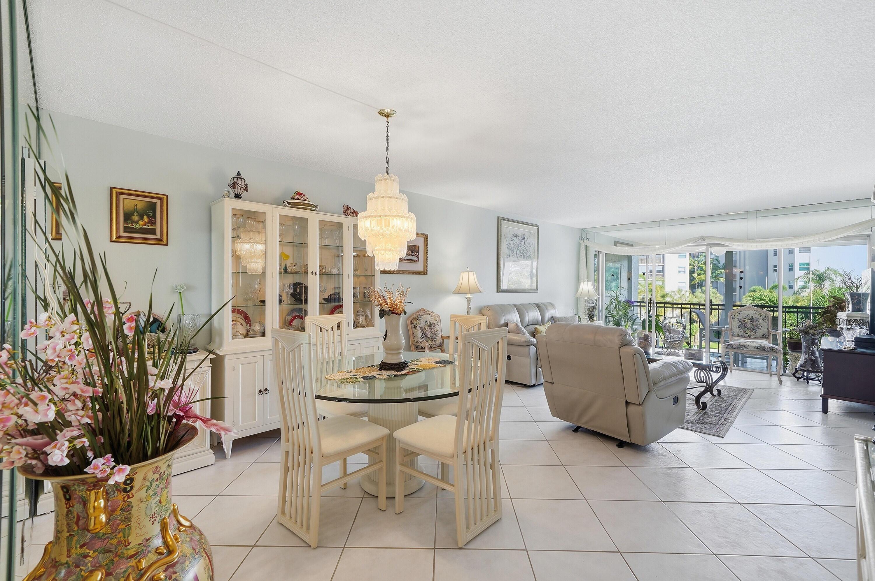 3920 Inverrary Boulevard, Unit 403C Lauderhill, FL 33319 - Photo 9 of 29 a living room with furniture