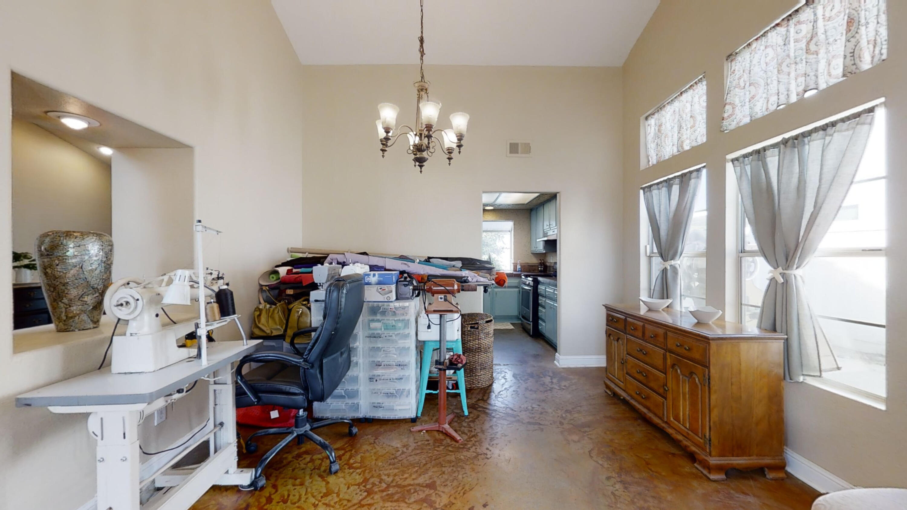 8633 Oakthorn Circle Riverside, CA 92508 - Photo 11 of 44 8633-Oakthorn-Dr-Riverside-CA-07222022_1