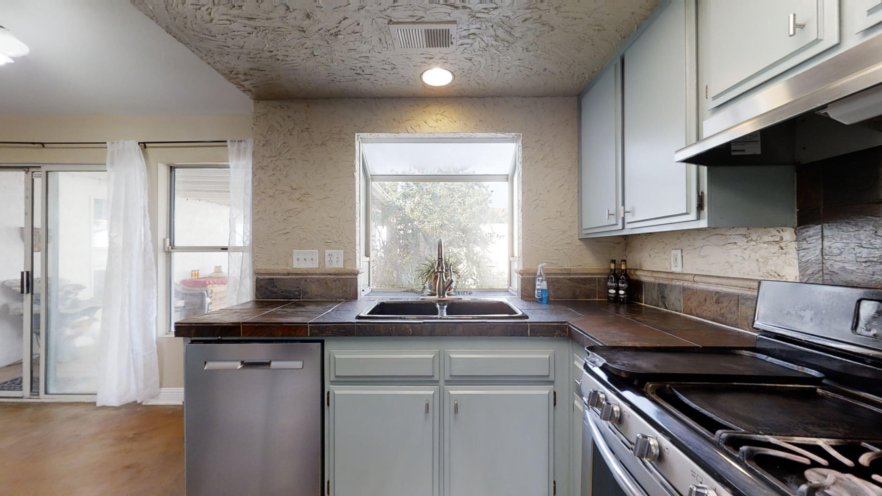 8633 Oakthorn Circle Riverside, CA 92508 - Photo 6 of 44 8633-Oakthorn-Dr-Riverside-CA-07222022_1