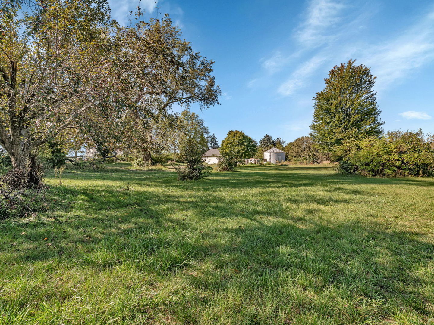 7140 East Huston Road Braceville, IL 60407 - Photo 23 of 34 a view of a golf course with a lake