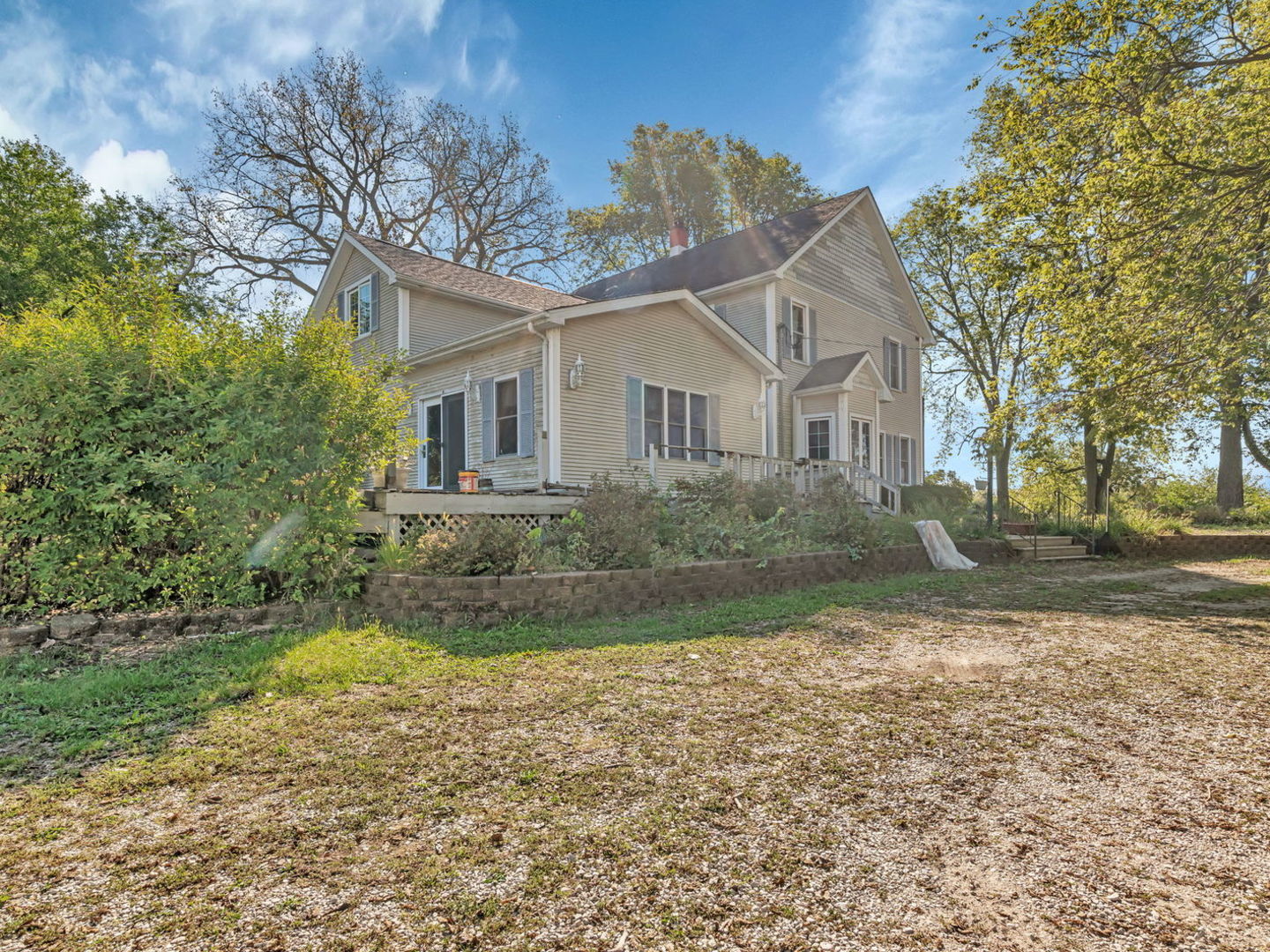 7140 East Huston Road Braceville, IL 60407 - Photo 26 of 34 front view of a house with a yard