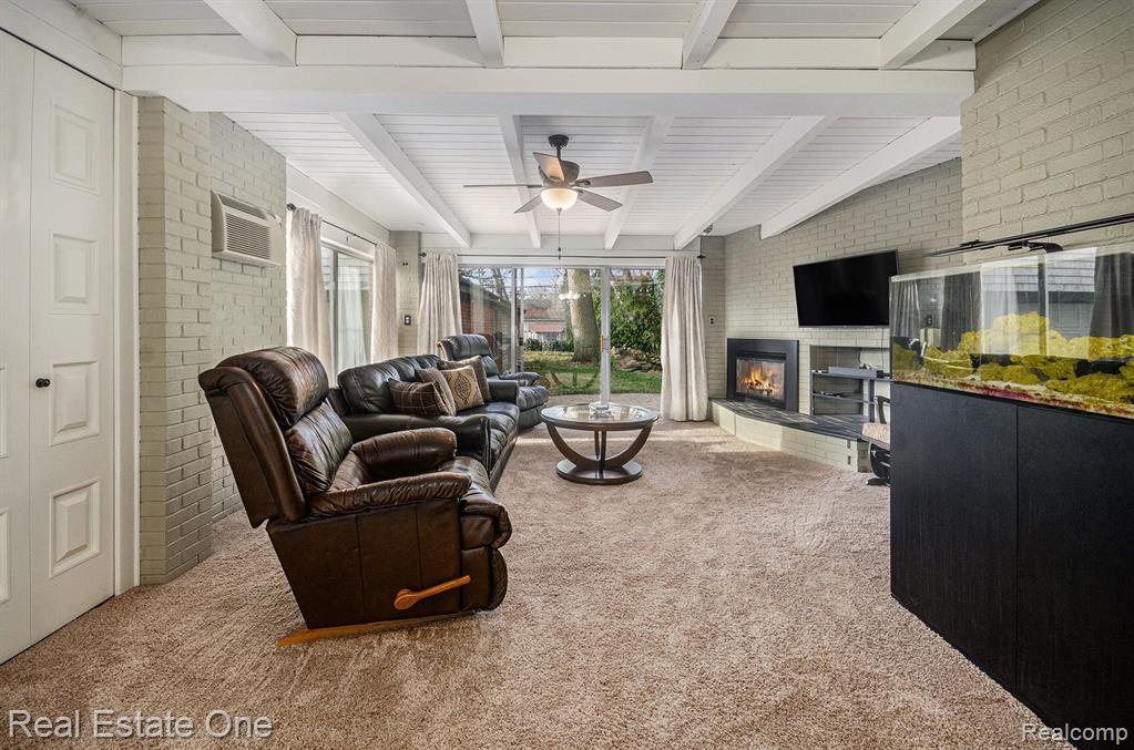 1651 Littlestone Road Grosse Pointe Woods, MI 48236 - Photo 9 of 17