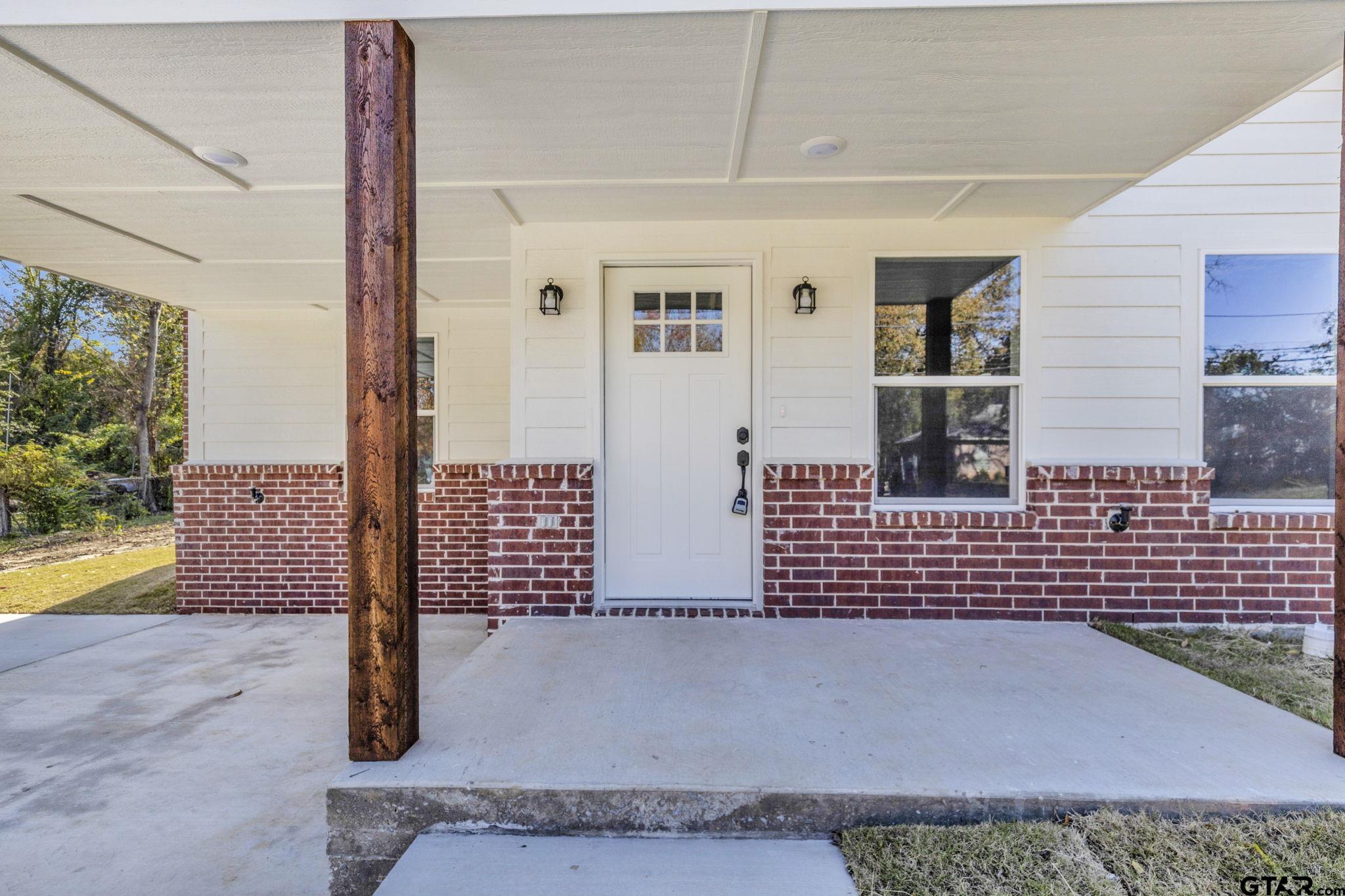 1410 West Connally Street Tyler, TX 75701 - Photo 4 of 29 a view of outdoor space