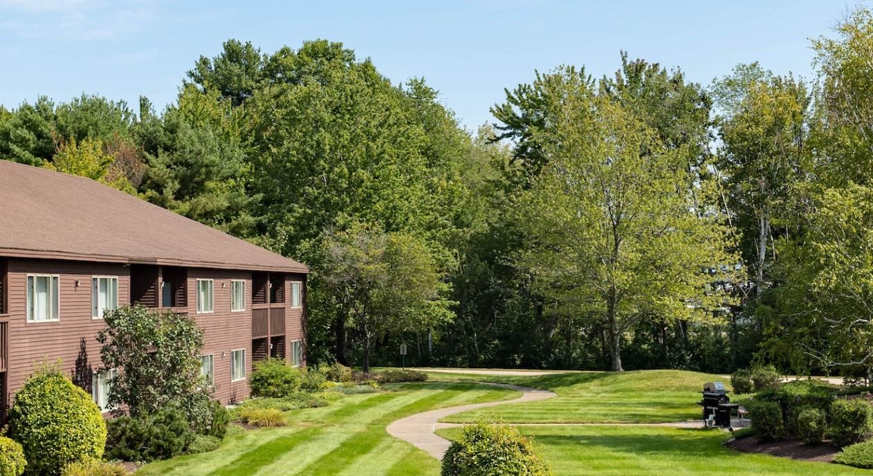 17 Harris Shore Road, Unit 512A Gilford, NH 03249 - Photo 4 of 14 Gallery Image 4