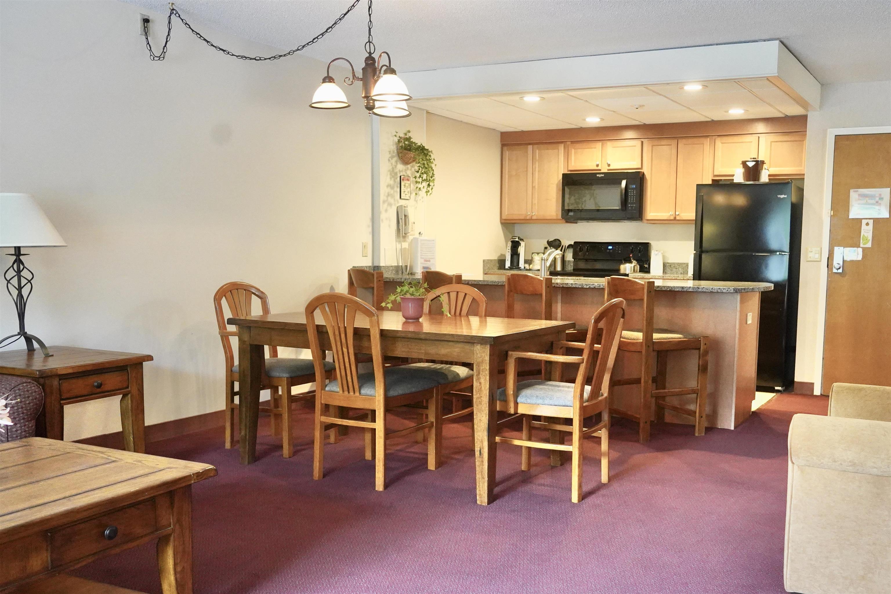 17 Harris Shore Road, Unit 512A Gilford, NH 03249 - Photo 8 of 14 Gallery Image 8
