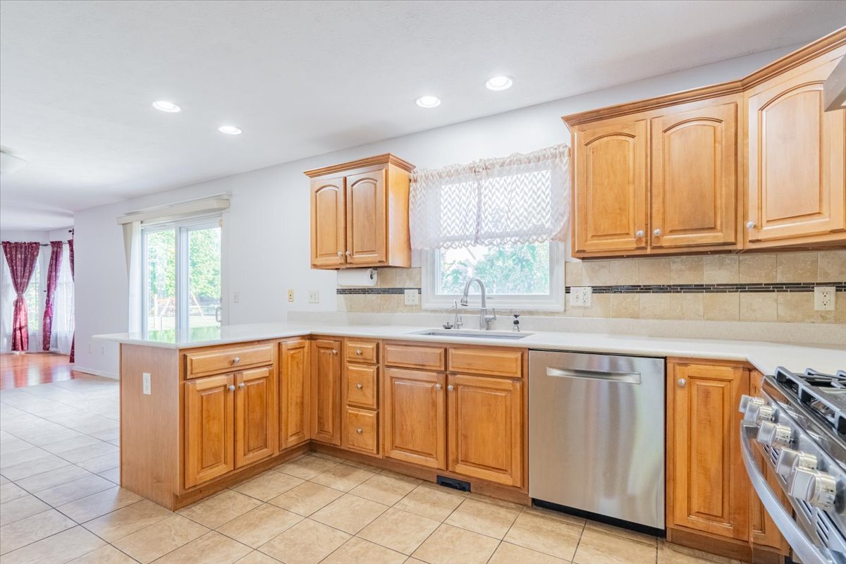 3001 Sable Oaks Road Bloomington, IL 61704 - Photo 12 of 57 Gallery Image 12
