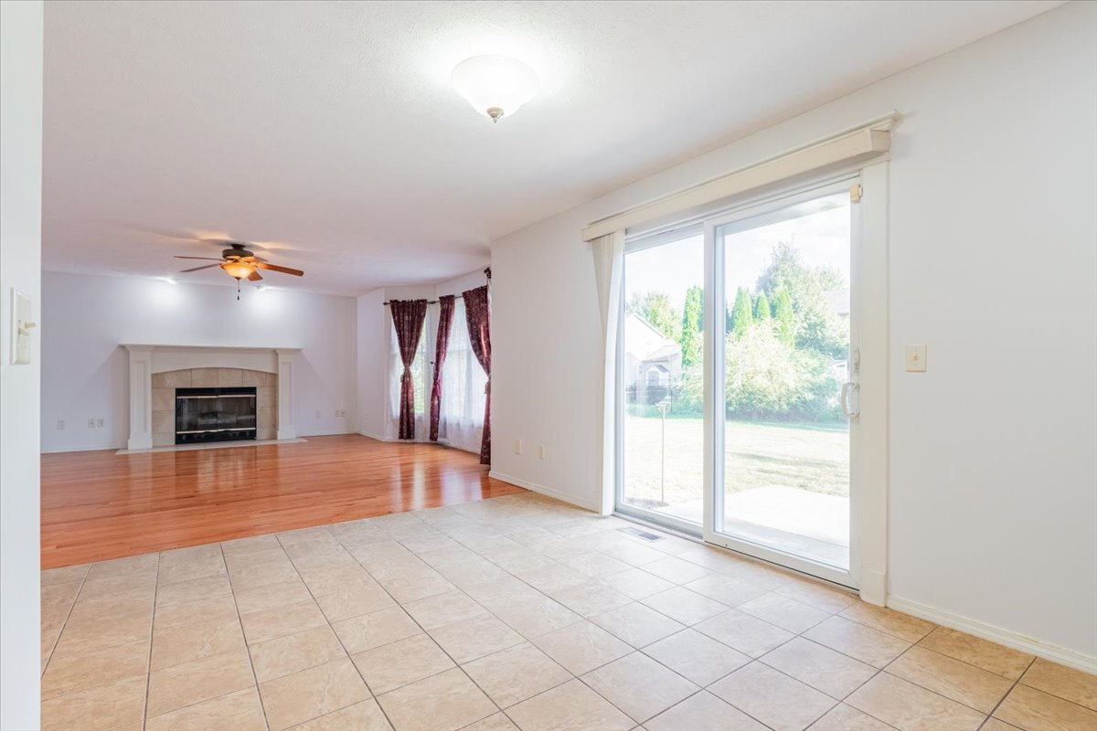 3001 Sable Oaks Road Bloomington, IL 61704 - Photo 15 of 57 Gallery Image 15