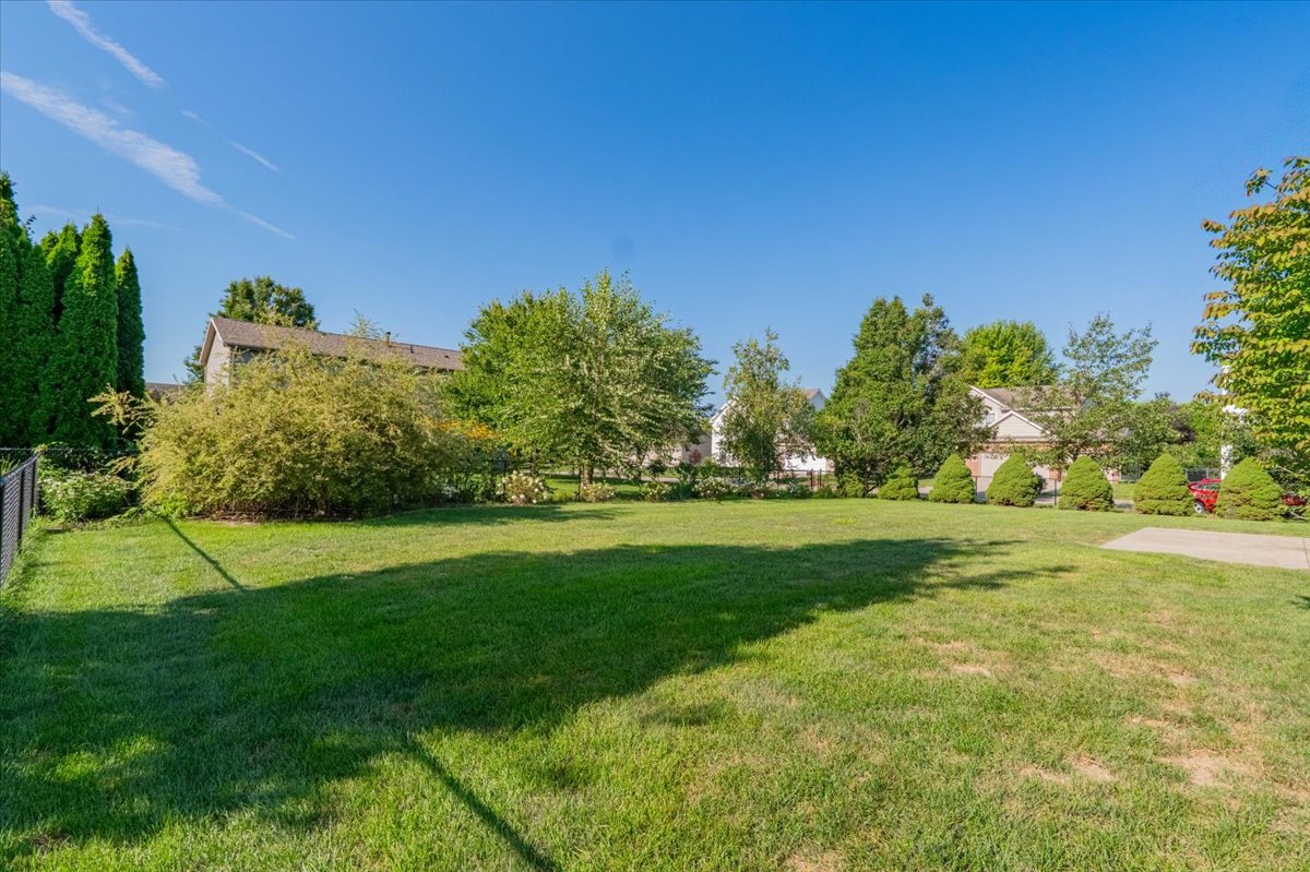 3001 Sable Oaks Road Bloomington, IL 61704 - Photo 53 of 57 Gallery Image 53