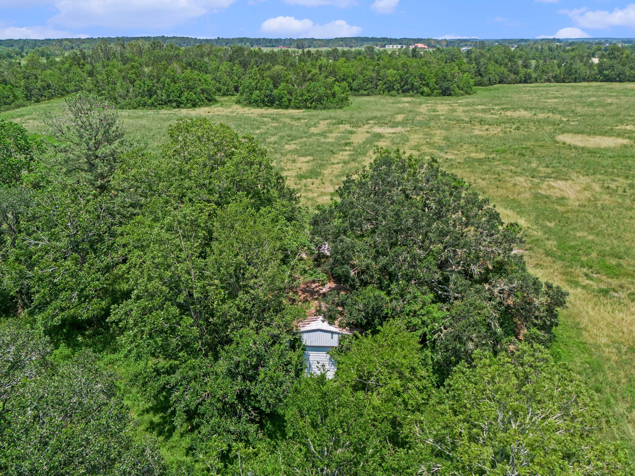 1331 Hare Cook Road Crosby, TX 77532 - Photo 4 of 6 2400 Sq. Ft. Barn. Condition unknown