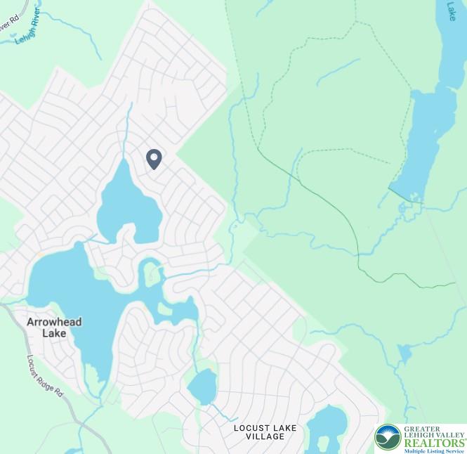 255 Pontiac Path, Unit 12 Pocono Lake, PA 18347 - Photo 5 of 7 a bathroom with a bathtub and a shower