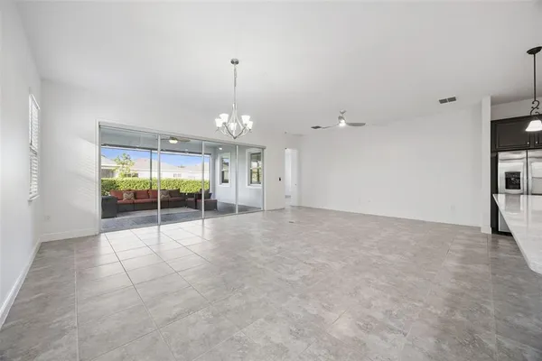 $529,900 | 5013 East Fountainwood Drive, St. Cloud, FL 34772