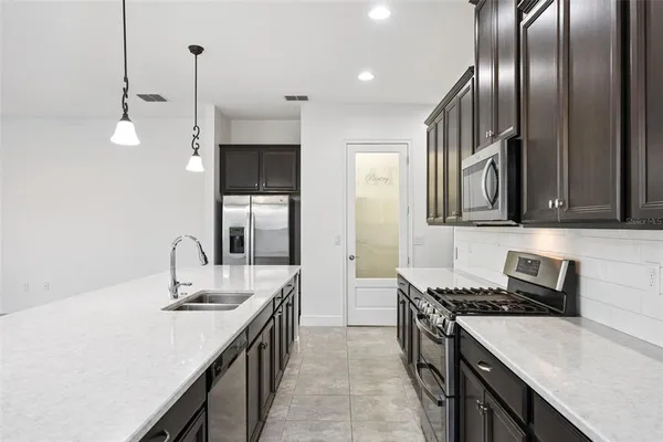 $529,900 | 5013 East Fountainwood Drive, St. Cloud, FL 34772