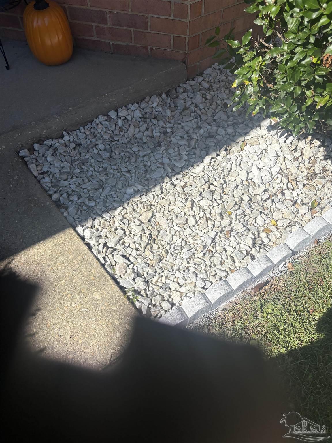 9279 3 Hollow Road Jay, FL 32565 - Photo 40 of 42 a picture of window