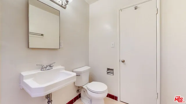 $2,095 | 11284 Montana Avenue, Unit 6, Los Angeles, CA 90049