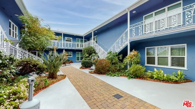 $2,095 | 11284 Montana Avenue, Unit 6, Los Angeles, CA 90049