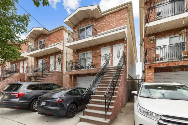 $3,250 | 718 23rd Street, Unit 3, Union City, NJ 07087